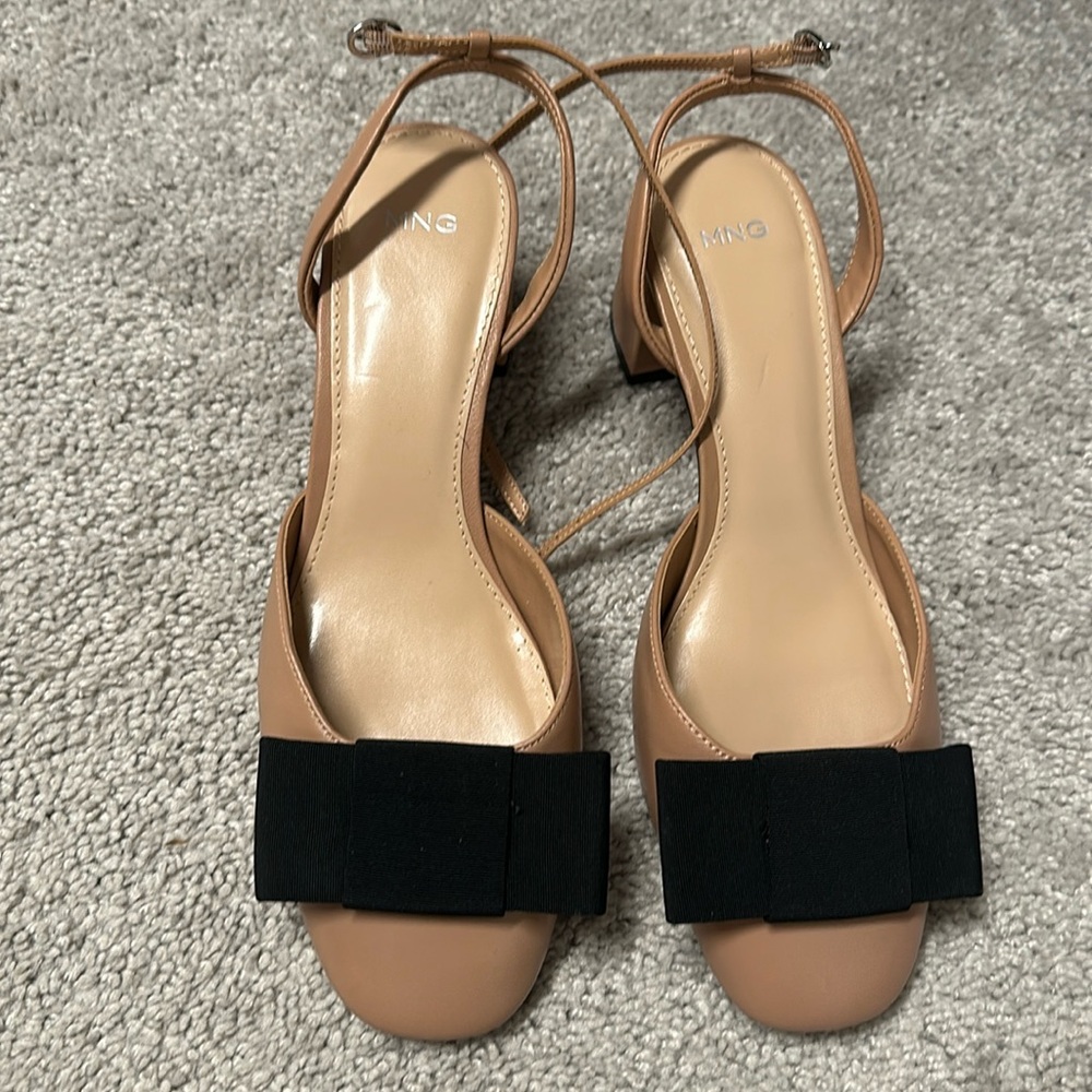 Mango shoes with short block heel